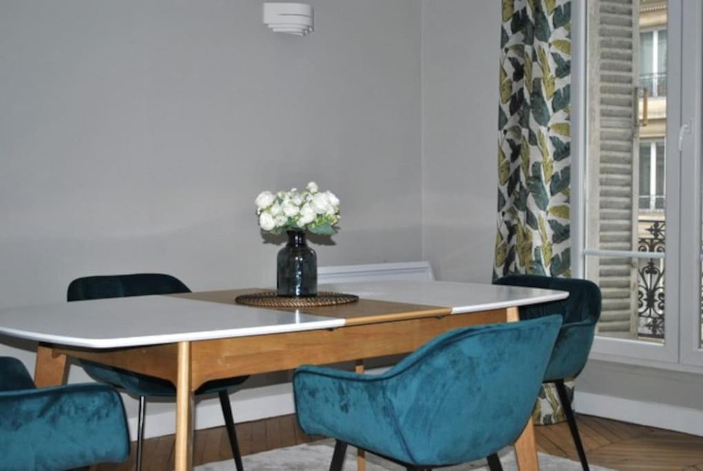 Apartment De 80 M² Proche Gare Du Nord *